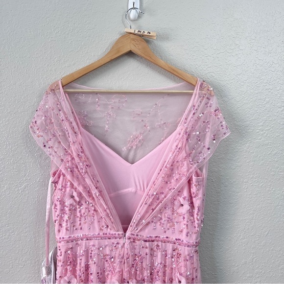 NEW $798 Mac Duggal 93685 Sequin 3D Embellished Cap Sleeves gown size 10 - Picture 10 of 15